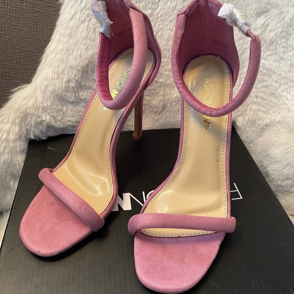 Sandal